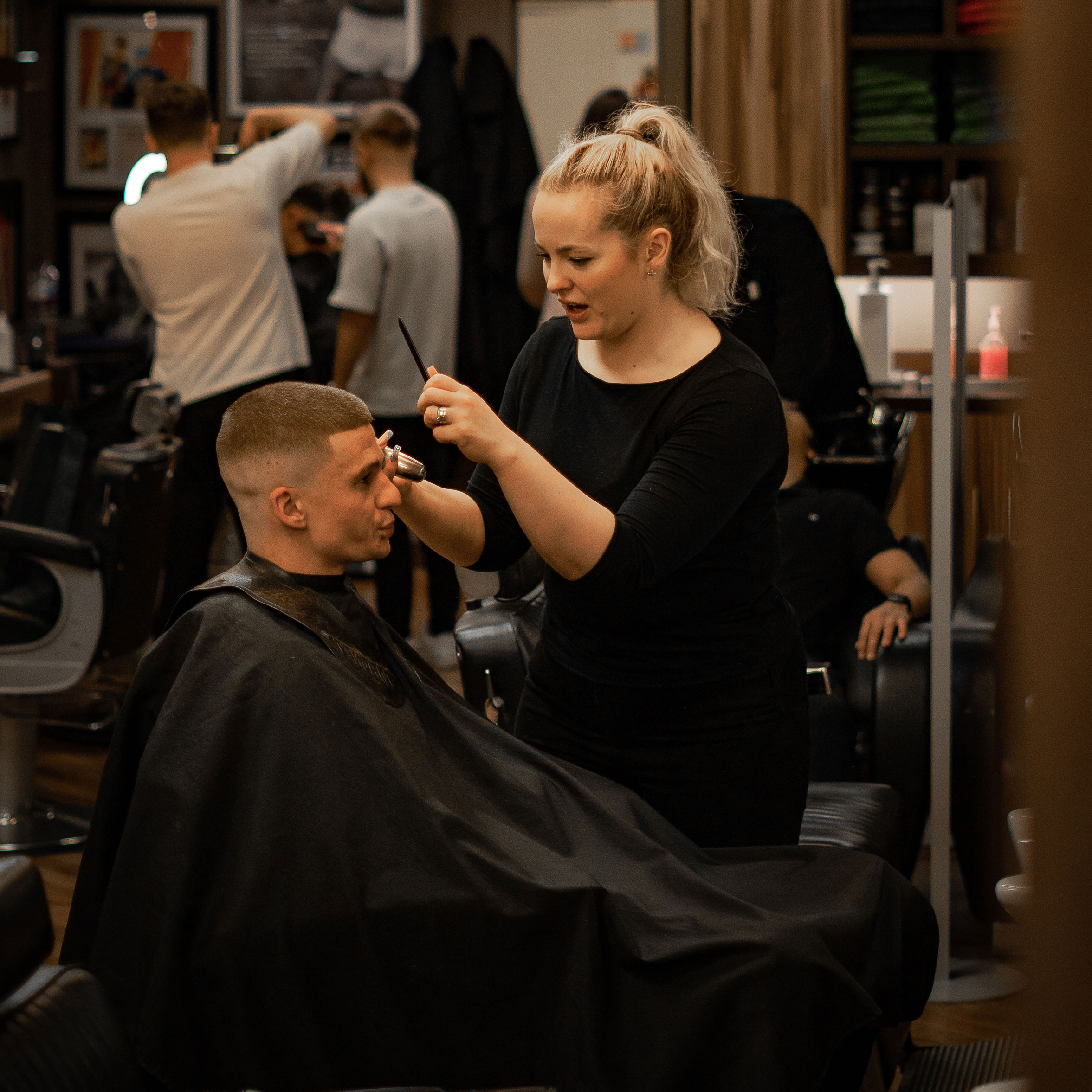 hairdresser-to-barber